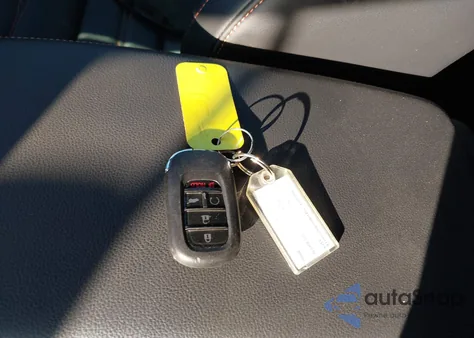 2025 Honda Cr-V Hybrid Sport-L from USA, damaged, VIN 7FARS5H88SE008171